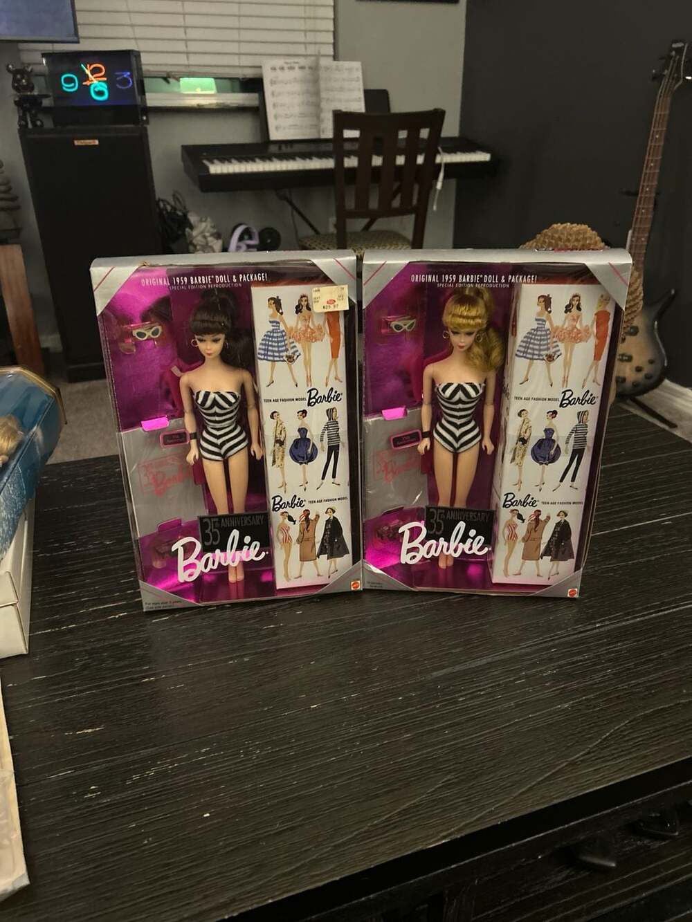 Set of 2 35th Anniversary Barbie 1959 Special Edition Reproduction Dolls Brunett